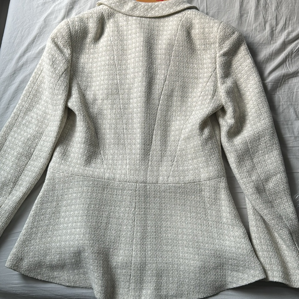 Chanel Vintage Tweed Cream Light Gray Wool Blend Long Sleeve Jacket | Sz 8 EU40 - Picture 9 of 9